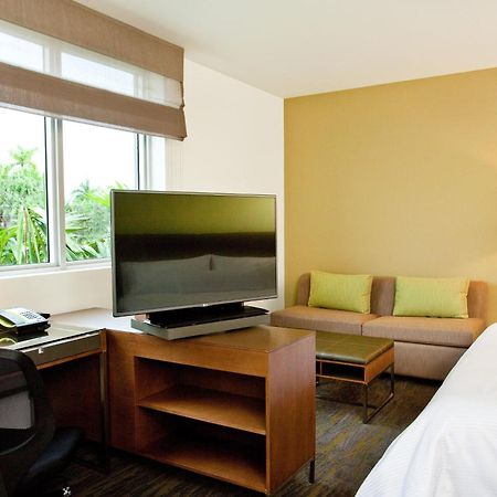Отель Element Miami Doral Sweetwater Экстерьер фото