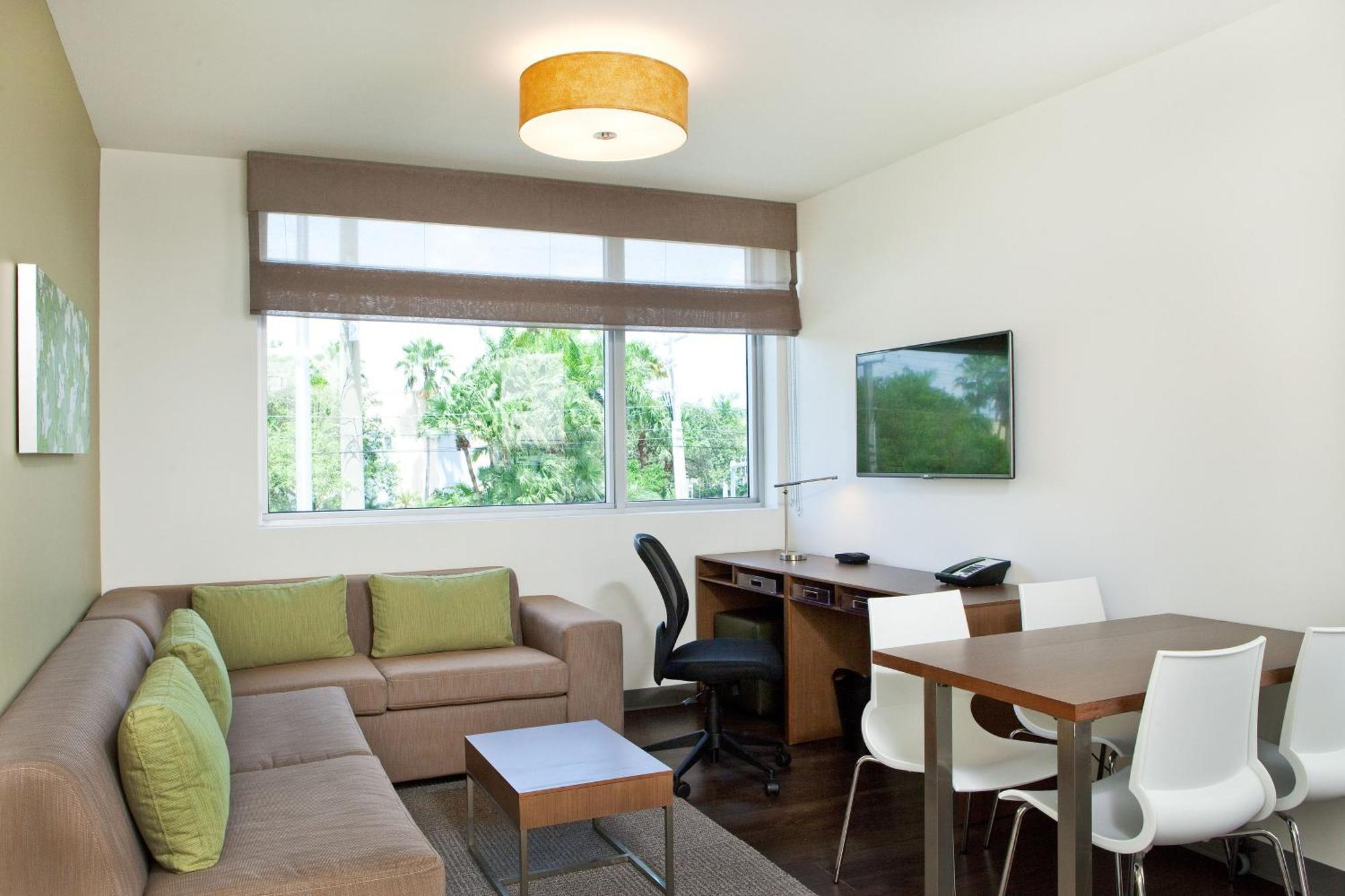 Отель Element Miami Doral Sweetwater Экстерьер фото