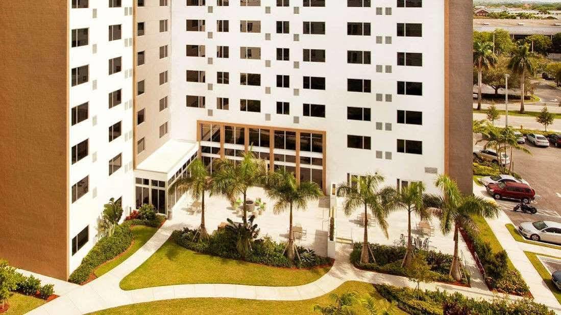 Отель Element Miami Doral Sweetwater Экстерьер фото