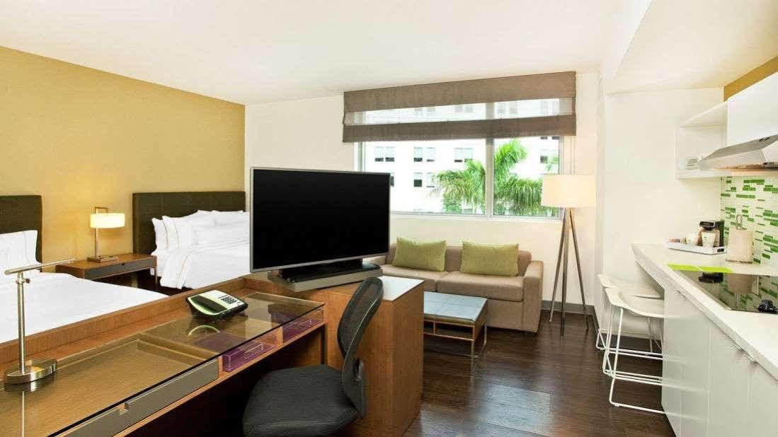 Отель Element Miami Doral Sweetwater Экстерьер фото